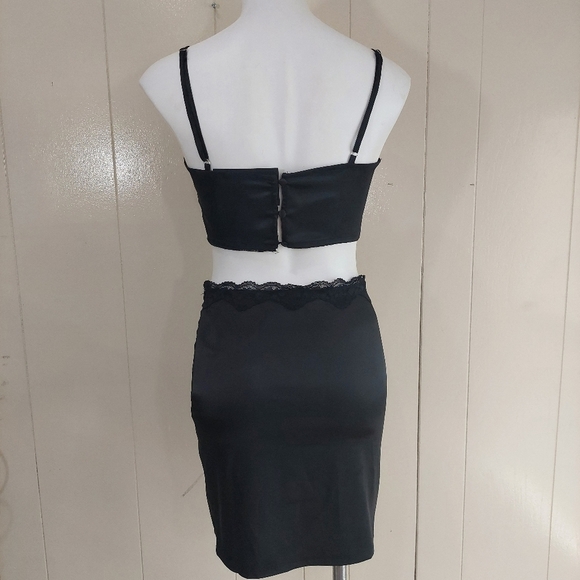 Pin-Up Black Bullet Lace Bra Top & Corset Mini Skirt. A playful lace dress with - Picture 10 of 14